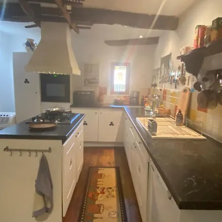 Semesterbostad La Maisonnette D'agel *